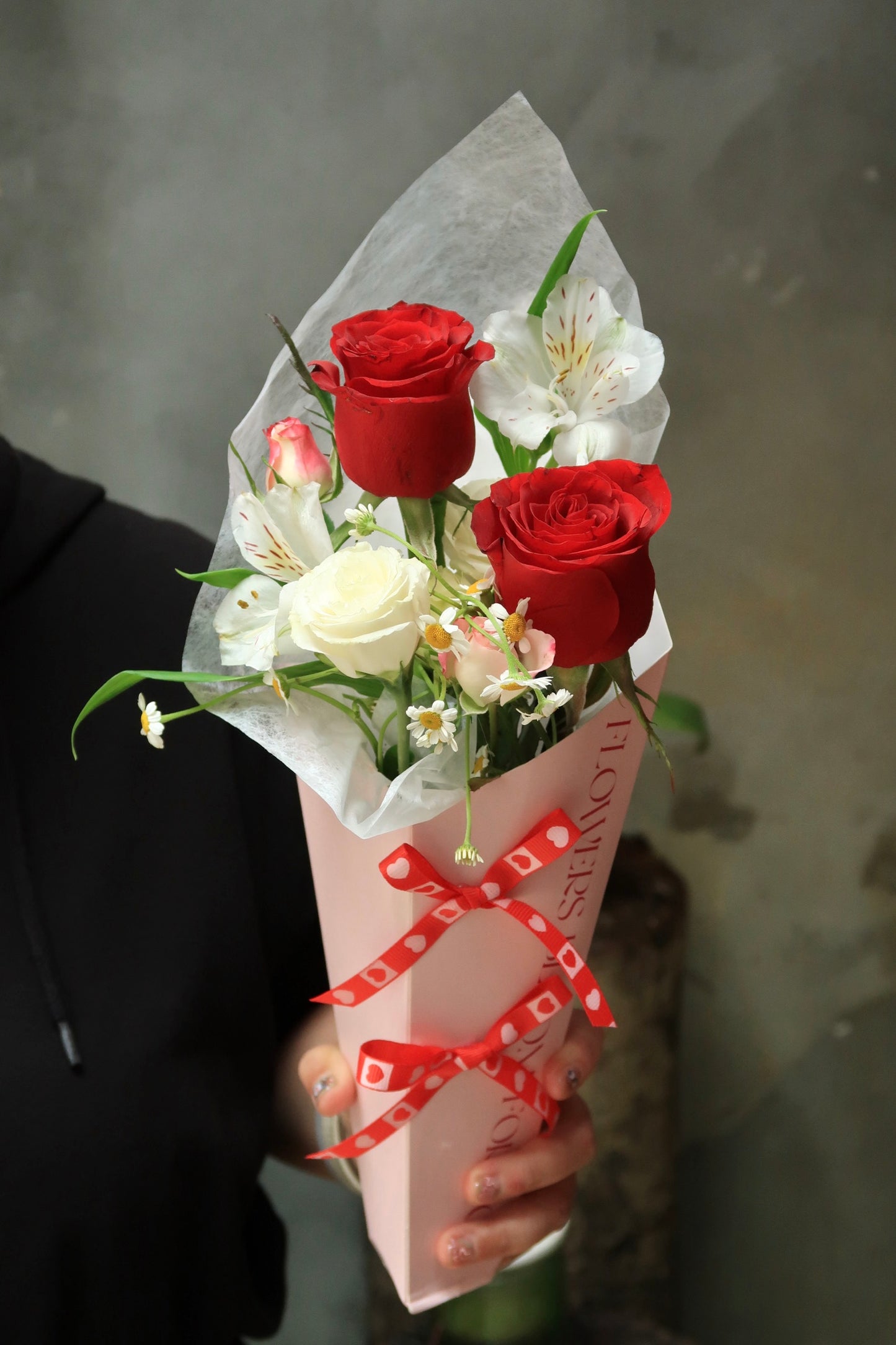 V03 Luxe Rose Crate