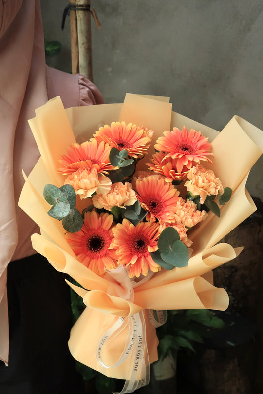 M09 Orange Blush